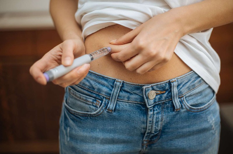 Insulin cần thiết cho nhiều người mắc bệnh tiểu đường để kiểm soát lượng đường trong máu. Vấn đề không phải là sự phụ thuộc mà là duy trì sức khỏe và ngăn ngừa các biến chứng.
