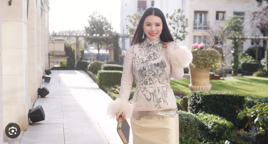 Chân dung ái nữ tập đoàn nghìn tỷ: Học vấn amp;#34;siêu đỉnhamp;#34;, ở biệt thự xa hoa, sở hữu cả trực thăng riêng - 8