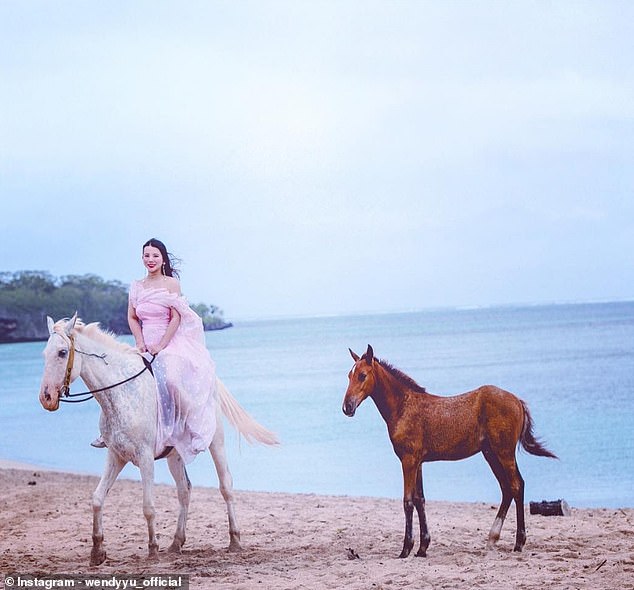 Chân dung ái nữ tập đoàn nghìn tỷ: Học vấn amp;#34;siêu đỉnhamp;#34;, ở biệt thự xa hoa, sở hữu cả trực thăng riêng - 20