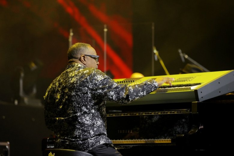 Kenny G bập bẹ nói tiếng Việt, mở ra vùng trời hoài niệm với loạt nhạc phẩm bất hủ - 5