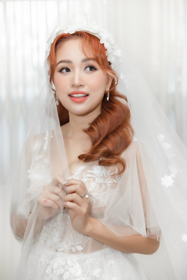 Bà mẹ 2 con đang hồi hộp đếm ngược từng ngày đến lễ cưới của hai vợ chồng.