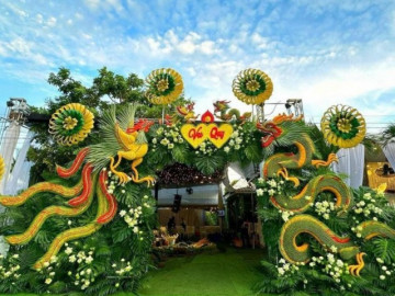 Cận cảnh cổng cưới lá dừa long phụng cực chất của Gin Tuấn Kiệt – Puka, chi phí gây tò mò