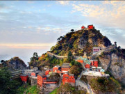 Lifestyle - Khám phá ngọn núi đẹp như mơ trong tiểu thuyết Kim Dung, vé đắt cỡ nào vẫn cực hút khách du lịch