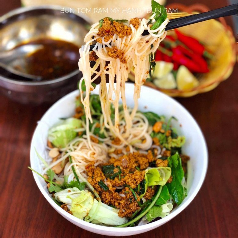 6 quán bún rạm nổi nhất Quy Nhơn, giá siêu rẻ từ 15k nên khách lúc nào ...