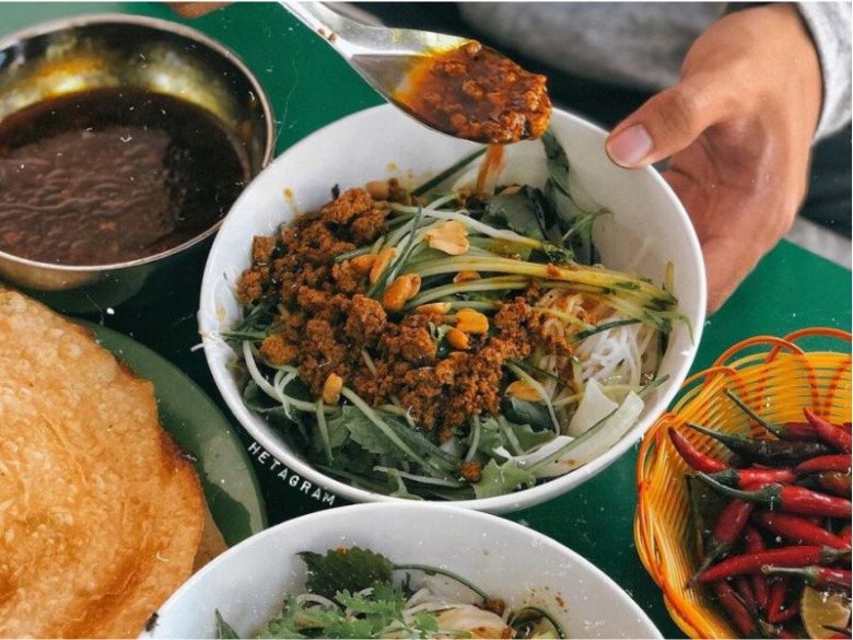 6 quán bún rạm nổi nhất Quy Nhơn, giá siêu rẻ từ 15k nên khách lúc nào ...
