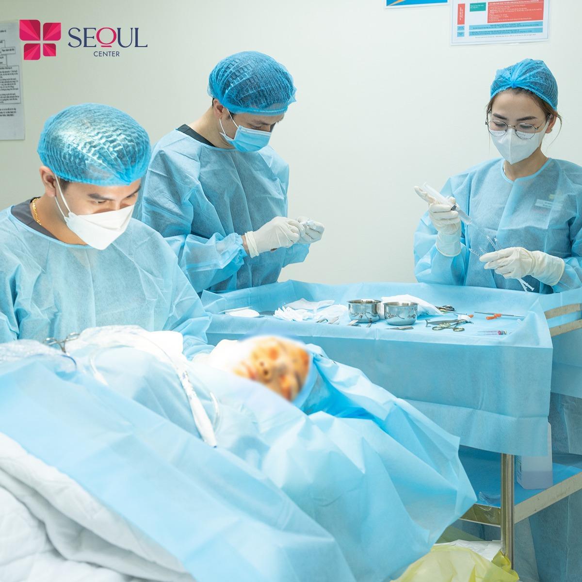 Bác sĩ Huỳnh Thành Giàu - Bàn tay vàng chuyên về trẻ hóa da - 3