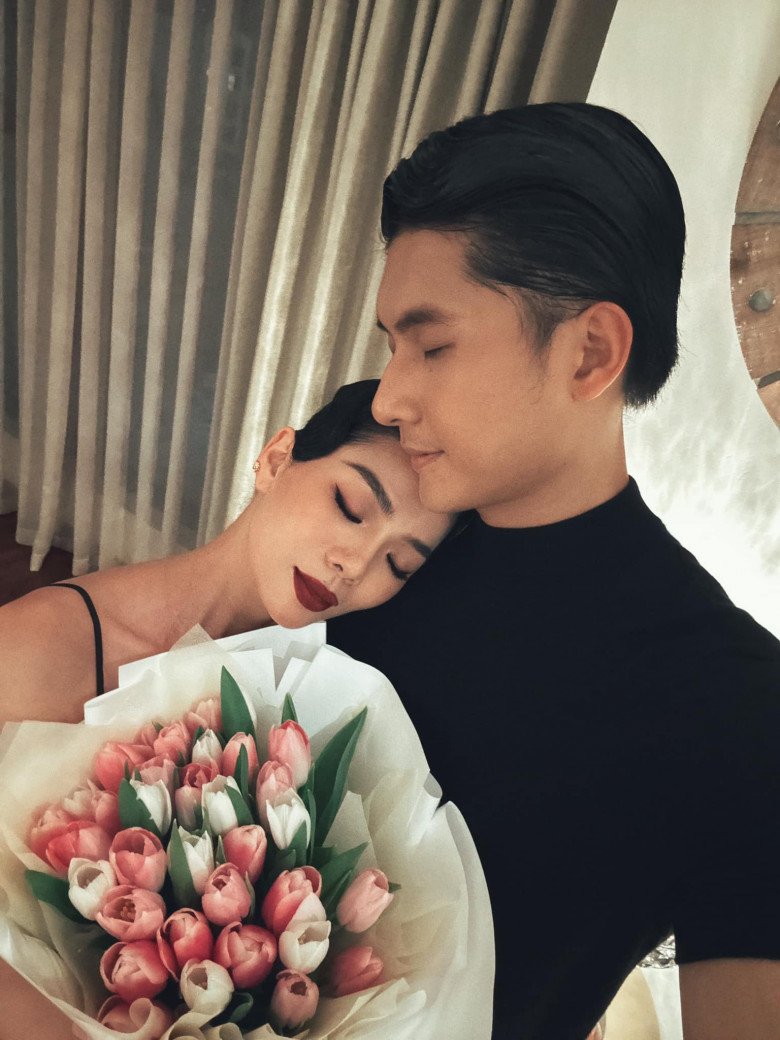 Lâm Bảo Châu thường xuyên dành sự lãng mạn cho bạn gái.