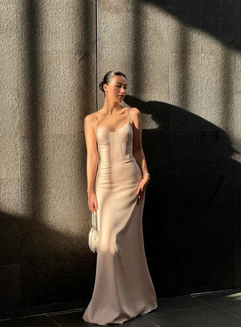 Hoa hậu Bến Tre là bạn thân Hà Tăng đi ăn cưới mặc đơn giản mà sang, đứng cạnh ngọc nữ không bị dìm - 1