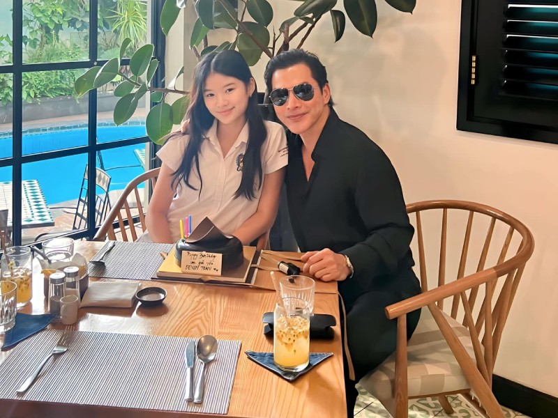 Mới đây, diễn viên Trần Bảo Sơn vừa đăng tải hình ảnh đón sinh nhật tuổi 15 của con gái Bảo Tiên (còn gọi là Devon, con chung với vợ cũ Trương Ngọc Ánh).
