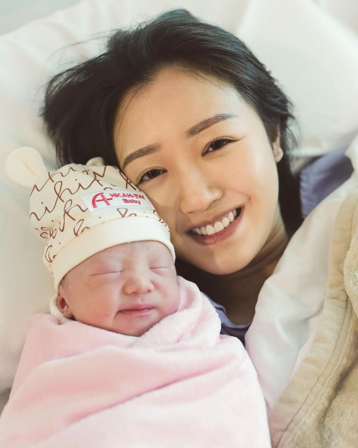 Nam vương TVB làm đám cưới amp;#34;trĩu vàngamp;#34; với con gái amp;#34;Vua đồ lótamp;#34;: Nhận ngay nhà 245 tỷ đồng, đón quý tử khi U50 - 3