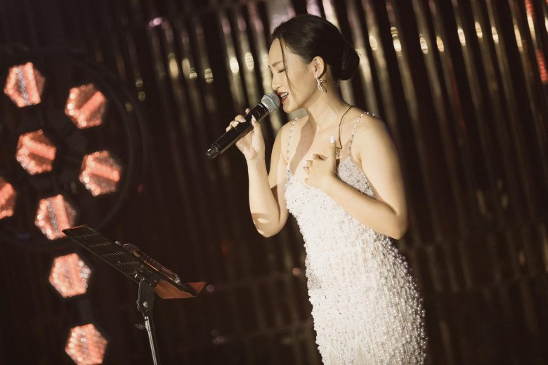 Nhiều người nói, âm nhạc của Nguyên Hà có thể chữa lành mọi thứ.