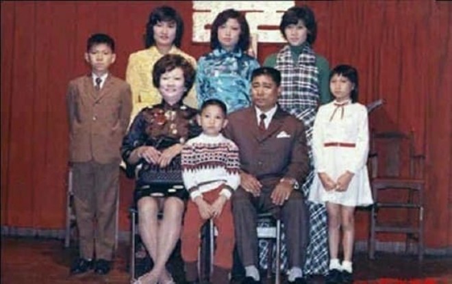 Gia đình Lưu Đức Hoa. 