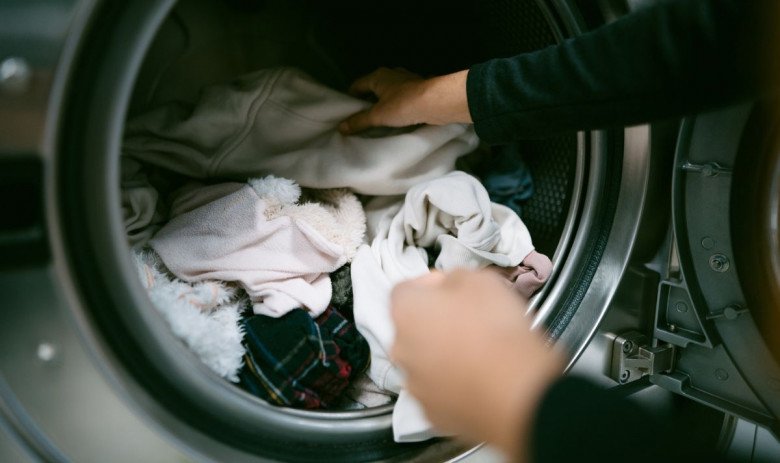 Trên máy giặt có một “nút bí mật”, chạm một cái giúp cắt giảm 62% tiḕn ᵭiện - 4