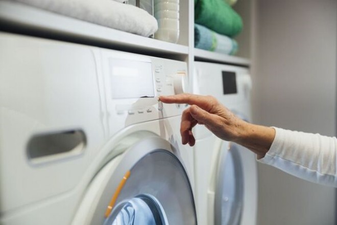 Trên máy giặt có một “nút bí mật”, chạm một cái giúp cắt giảm 62% tiḕn ᵭiện - 1