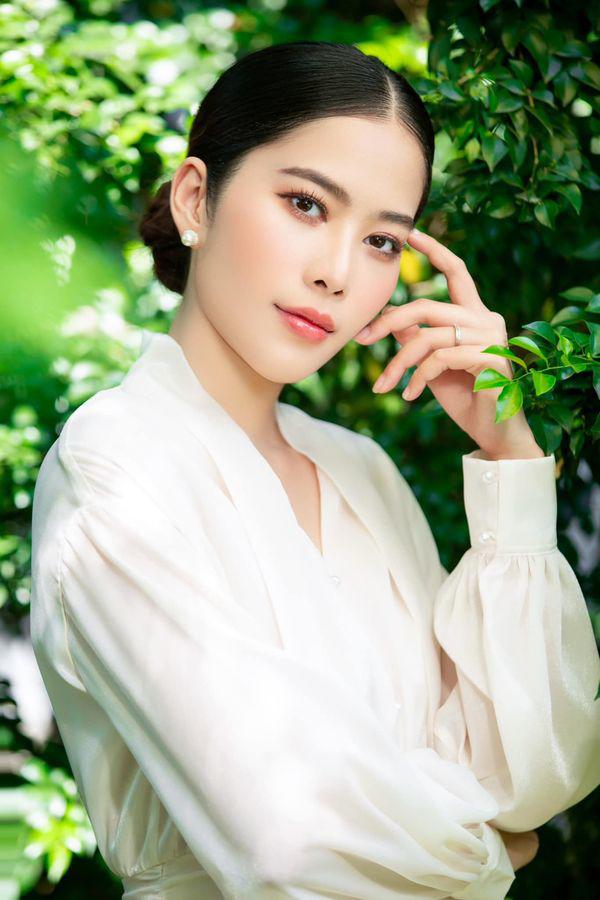 Nam Em có màn đối đầu khi bất đồng quan điểm với ca sĩ Duy Mạnh.
