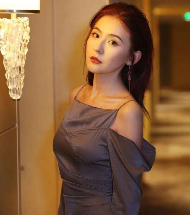 Nhiệt Y Trát không nhiều tác phẩm vì rất kén chọn phim.