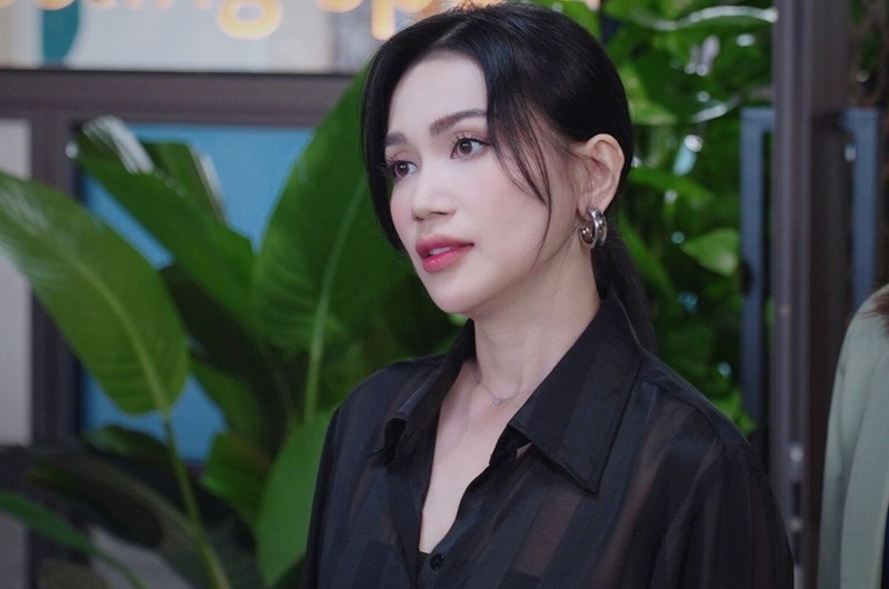 Khả Thy được xem là một trong những nhân vật nữ "bạo" nhất trong làng phim Việt Nam. Sĩ Thanh đã “mặc áo giáp tinh thần” cho chính mình và sẵn sàng hứng chịu “gạch đá” từ khán giả.
