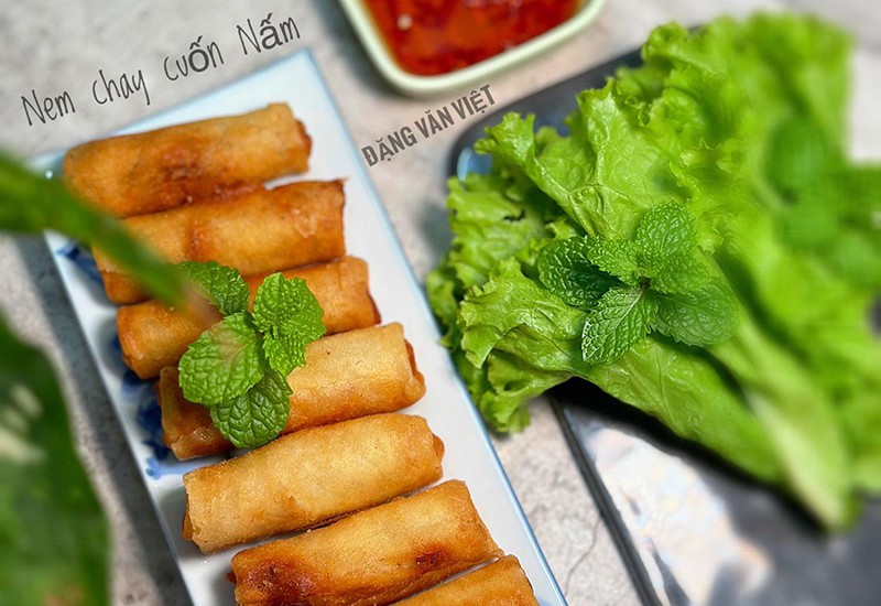 Tuy tự nhận bản thân không có sở trường với một món nào đó nhưng khi nấu ăn, anh Việt luôn mong muốn mình sẽ mang đến một bữa ăn ngon miệng cho gia đình.
