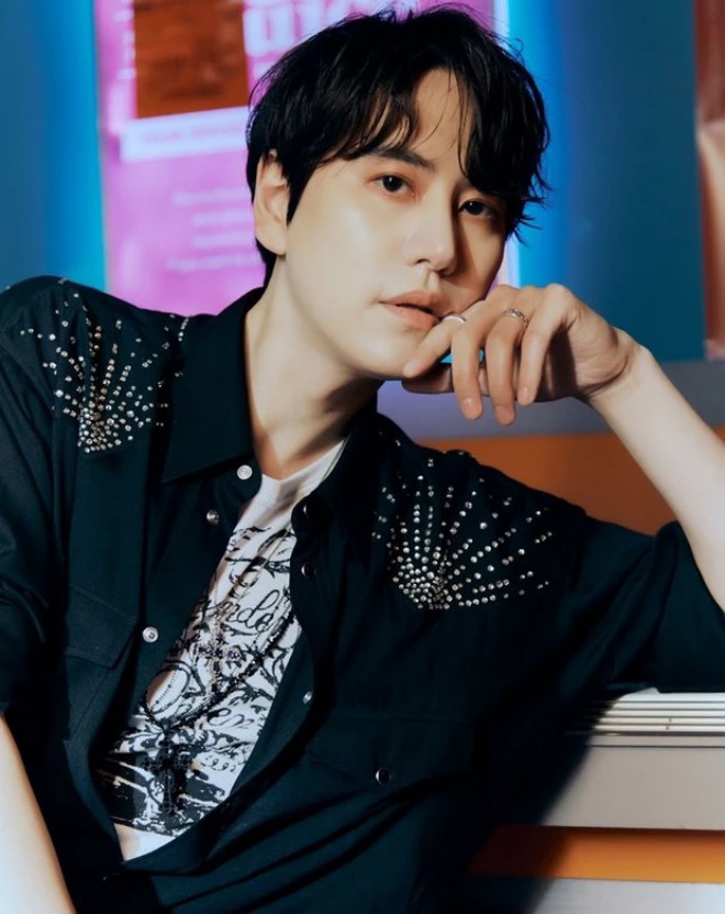 Kyuhyun bất ngờ bị một phụ nữ 30 tuổi đâm bị thương.