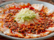 Bếp Eva - Món ngon mỗi ngày: Cách làm thịt ba chỉ luộc sốt cay, ăn là ghiền