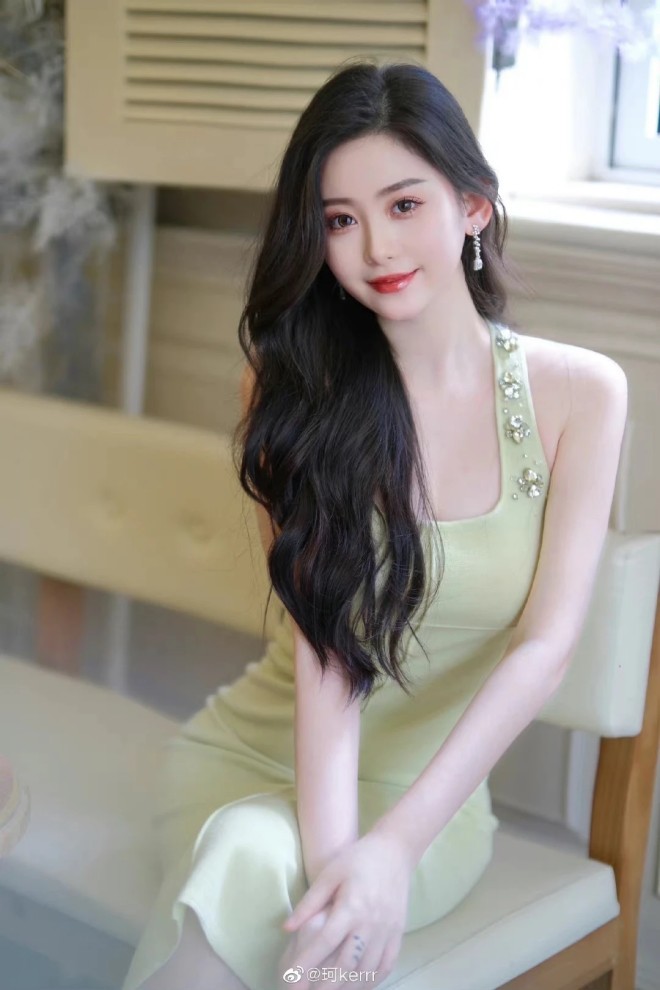Diệp Kha vẫn duy trì quan hệ với Huỳnh Hiểu Minh?