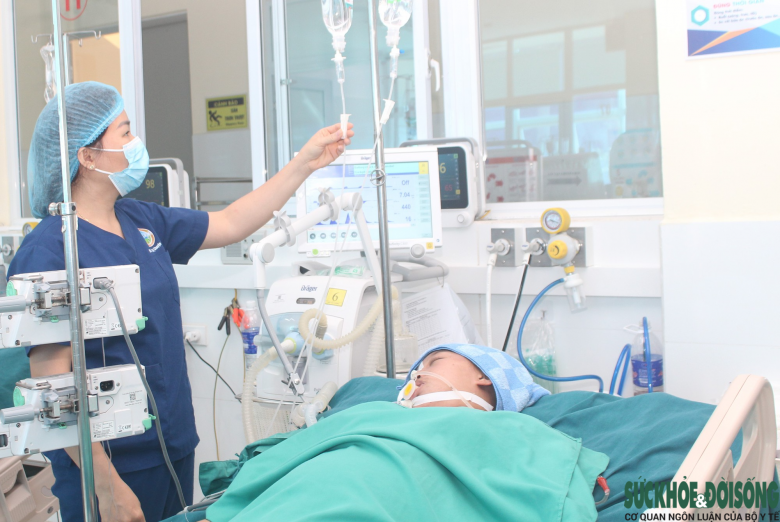BVĐK tỉnh Điện Biên cho bệnh nhân thở máy, lọc máu liên tục cứu sống sản phụ