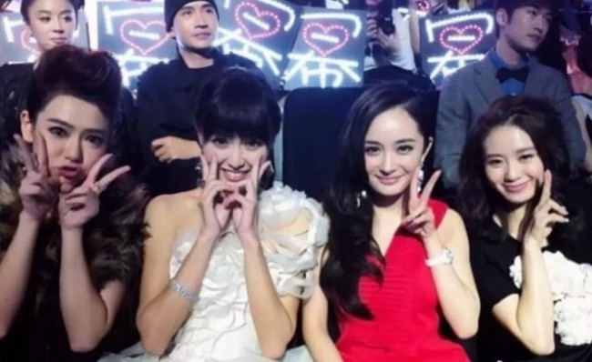 Thế gian vật đổi sao dời, duy chỉ có Dương Mịch vẫn nổi amp;#34;trường kỳamp;#34;, hễ ra phim là amp;#34;phấtamp;#34; - 7