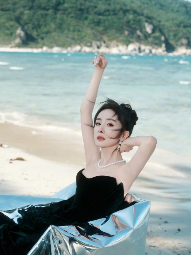 Thế gian vật đổi sao dời, duy chỉ có Dương Mịch vẫn nổi amp;#34;trường kỳamp;#34;, hễ ra phim là amp;#34;phấtamp;#34; - 12