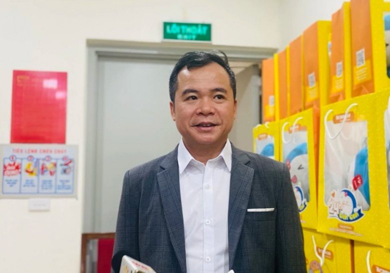 TS Phạm Văn Tư cho biết, cả bố và mẹ cần tôn trọng và phối hợp với nhau để dạy con hiệu quả.  