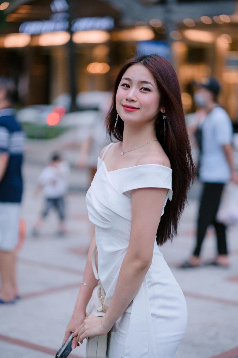 Con gái 18 tuổi xinh như hoa hậu của Lưu Thiên Hương đỗ trường đại học top đầu Việt Nam, học phí 300 triệu/năm - 3