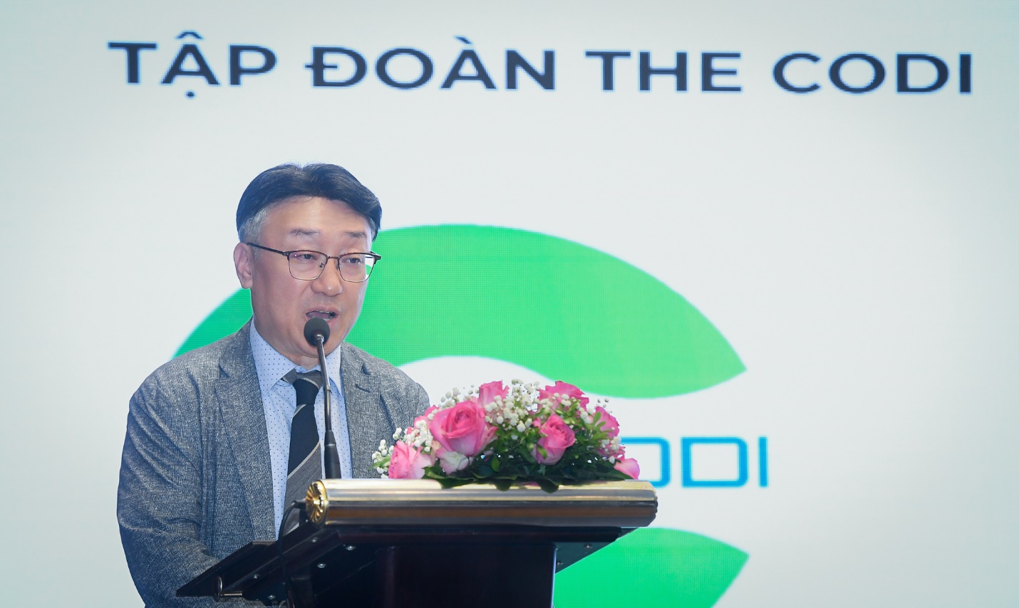 Chủ tịch Tập đoàn The Codi, ông Hwang Jeoung Hoon phát biểu trong buổi lễ 