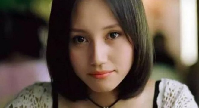 Viên Tuyền vừa có thể đóng phim vừa ca hát.