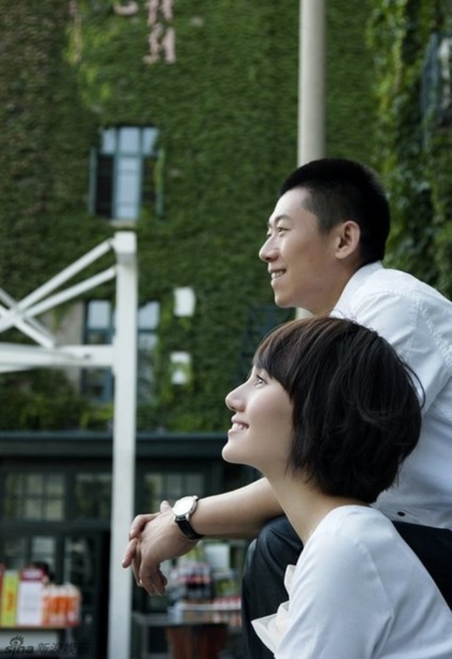 Đám cưới của họ đơn giản và kín đáo.