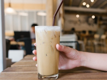 3 loại đồ uống phổ biến gây tổn hại não, bác sĩ nhắc cẩn thận với cả sữa và mật ong