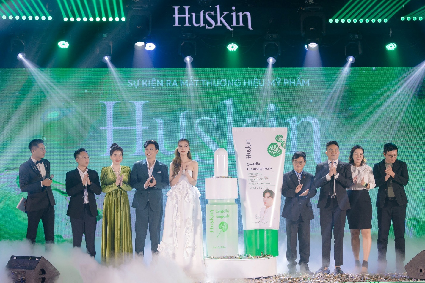 Hồ Quang Hiếu, Tuệ Như lên chức chủ tịch công ty mỹ phẩm Huskin - 4