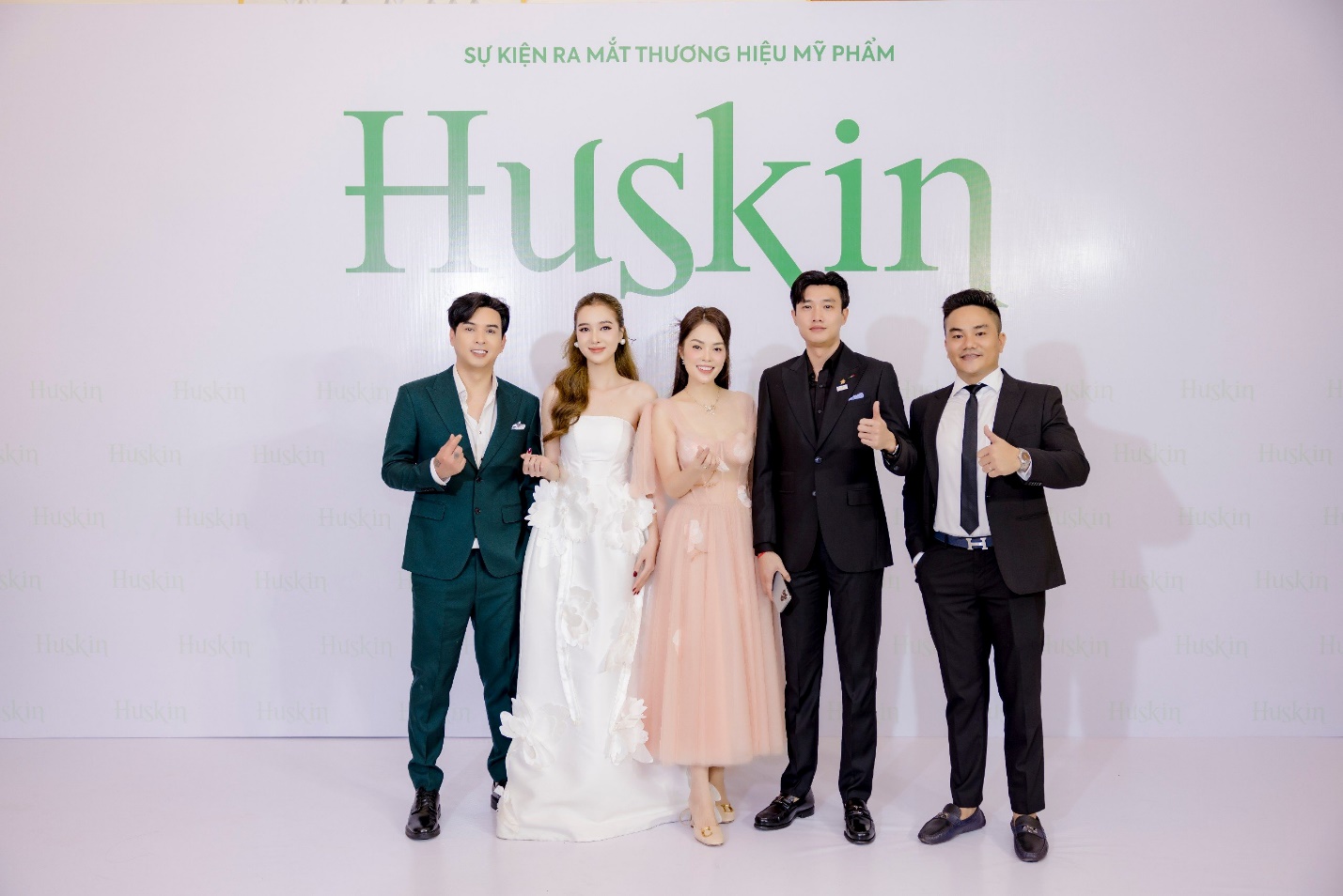 Hồ Quang Hiếu, Tuệ Như lên chức chủ tịch công ty mỹ phẩm Huskin - 5