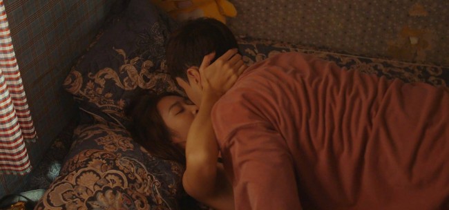 Cảnh hôn triệu view trong phim giờ vàng: Phương Oanh ngọt từ ánh mắt, Thanh Sơn - Khả Ngân lại đau đầu - 8