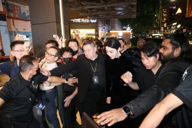 Điều này thể hiện sức hút của chị đẹp tại nước ngoài không hề giảm.