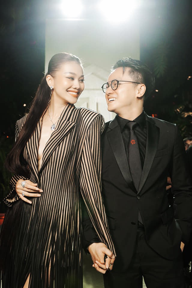 Thanh Hằng thường xuyên khoe ảnh chụp chung với chồng.