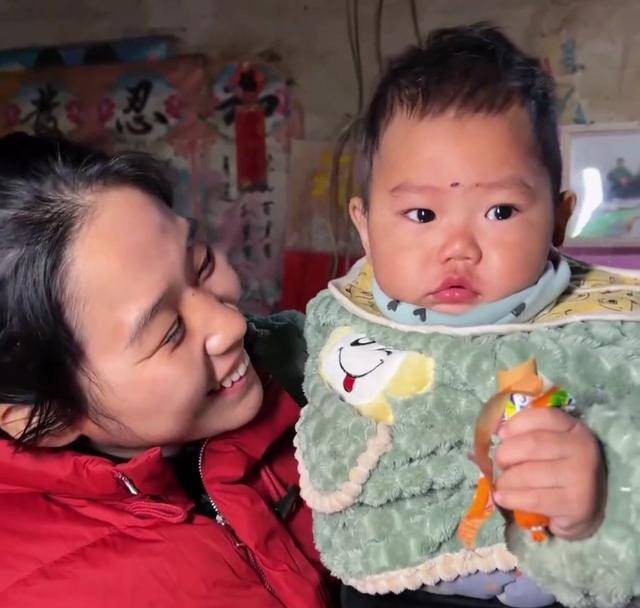 Vợ ở cữ bị bố mẹ chồng đuổi khỏi nhà, điếng người khi đến nhà máy tìm chồng - 4