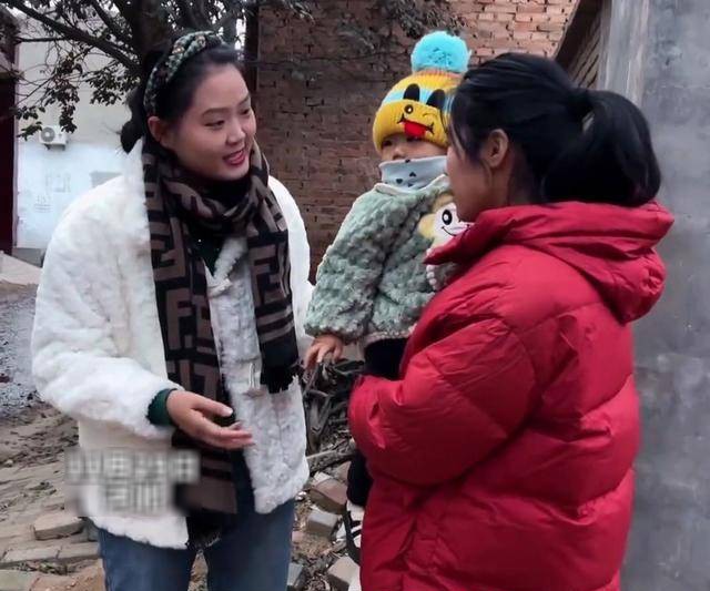 Vợ ở cữ bị bố mẹ chồng đuổi khỏi nhà, điếng người khi đến nhà máy tìm chồng - 1