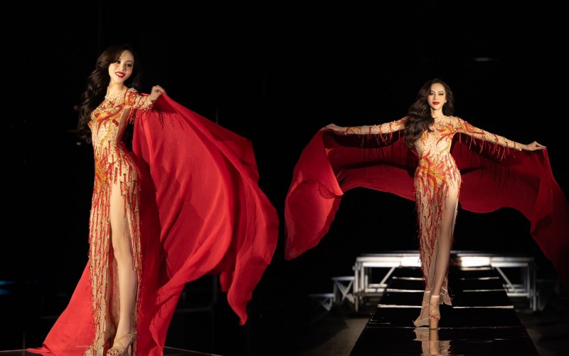 Đại diện Việt Nam tại cuộc thi Miss Fabulous International 2023 chuẩn bị tới hàng trăm cân hành lý với rất nhiều váy áo đắt đỏ.
