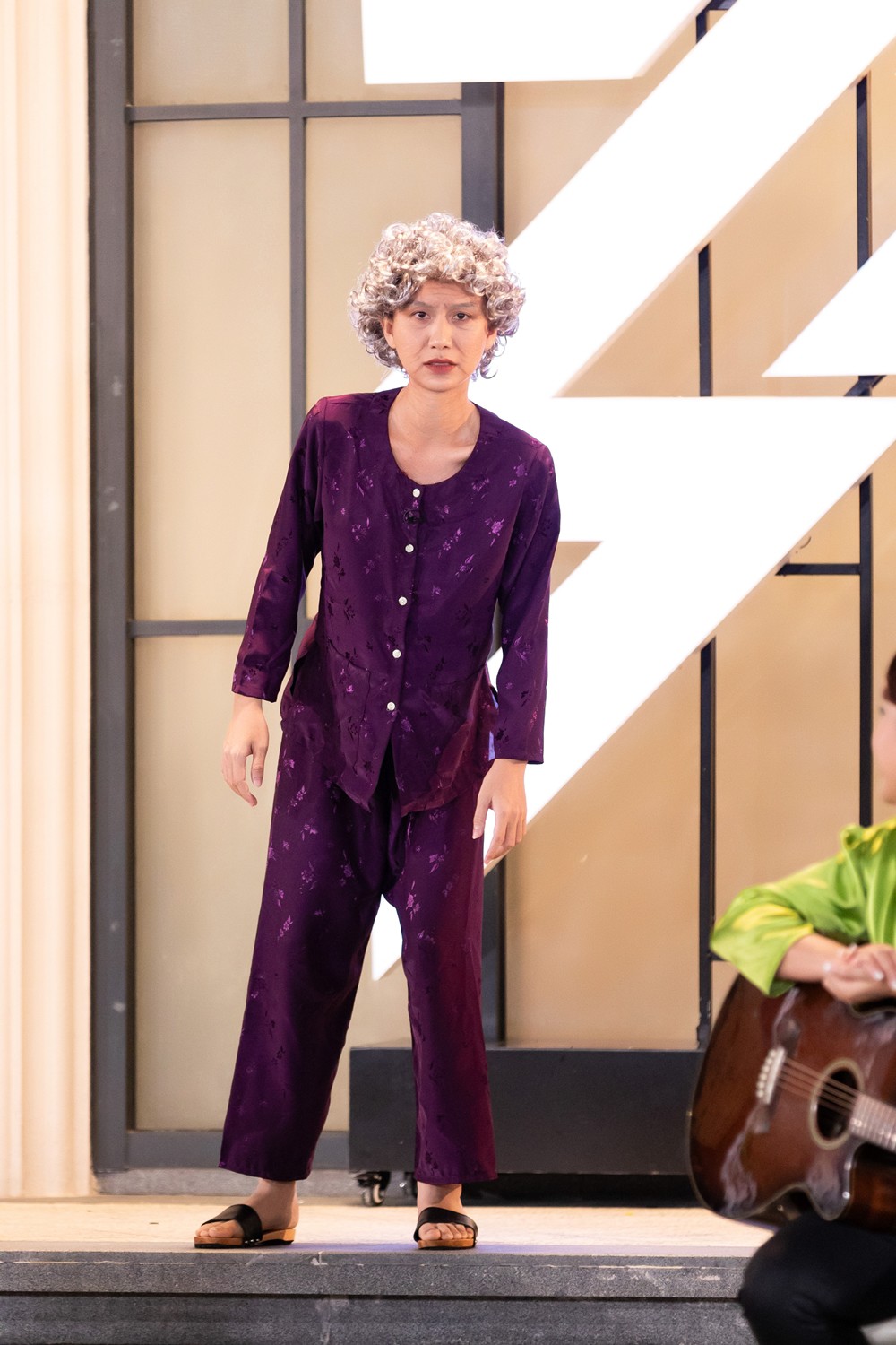 Sau phút giây trò chuyện, 24 chị đẹp lựa chọn người hoá trang duyên dáng và ấn tượng nhất. Người chiến thắng chung cuộc thuộc về Lynk Lee với màn hóa thân làm bà nội và bà ngoại.