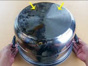 Nhà đẹp - Nồi inox chuyển sang màu đen, rắc thứ này lên trên sẽ sáng bóng như mới