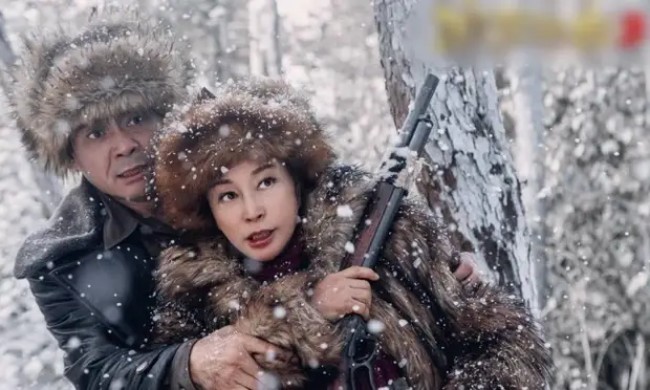 Mỹ nhân amp;#34;rác phẩmamp;#34; 2023: Phan Kim Liên phát phì có bằng bà già đóng vai gái trẻ 18? - 3