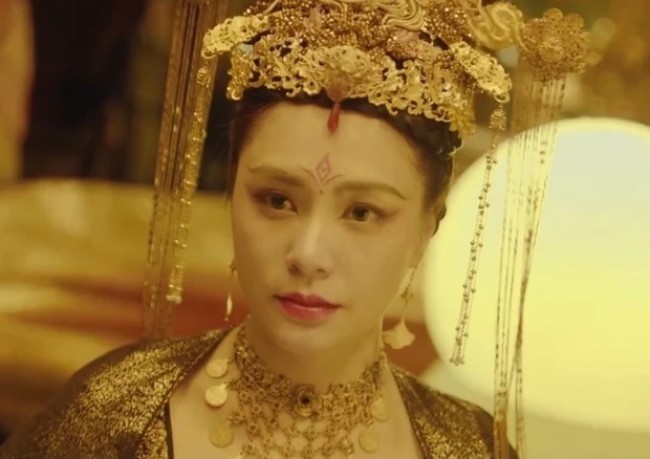 Mỹ nhân amp;#34;rác phẩmamp;#34; 2023: Phan Kim Liên phát phì có bằng bà già đóng vai gái trẻ 18? - 15