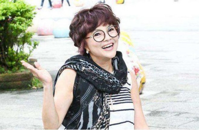 Tuổi xế chiều, Kỷ Bảo Như sống dựa vào con gái và đóng bộ phim về cuộc đời mình.