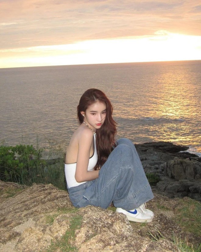 Anna Bachalova yalangoch fotosuratlar