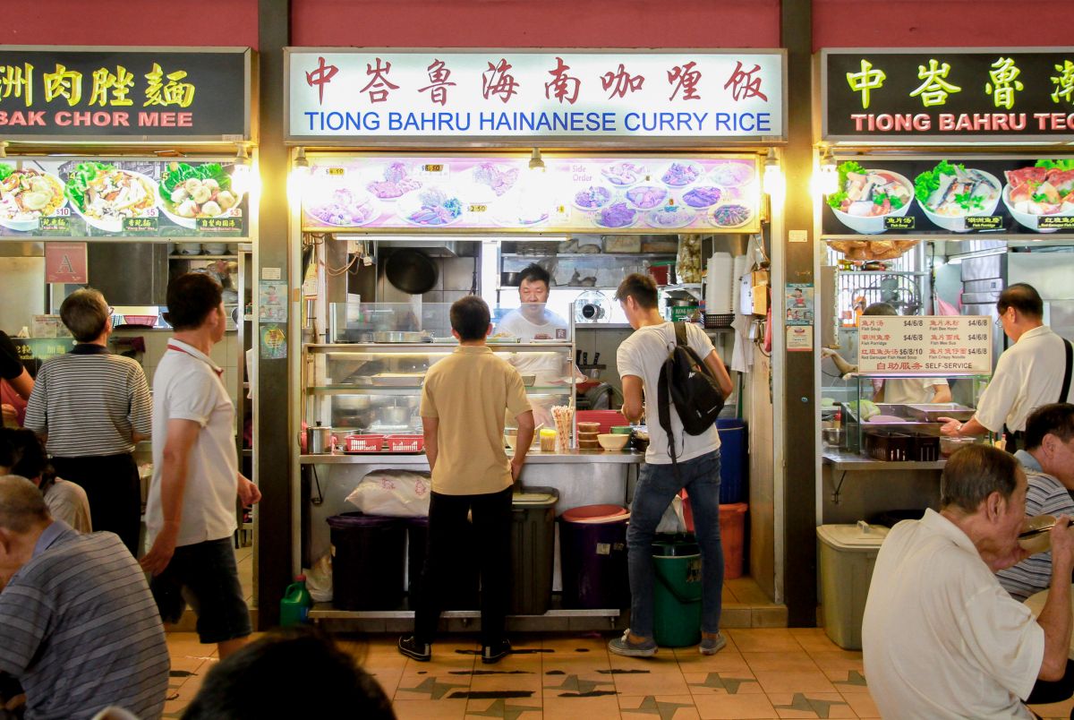 Phong cách hàng ăn vỉa hè đặc trưng