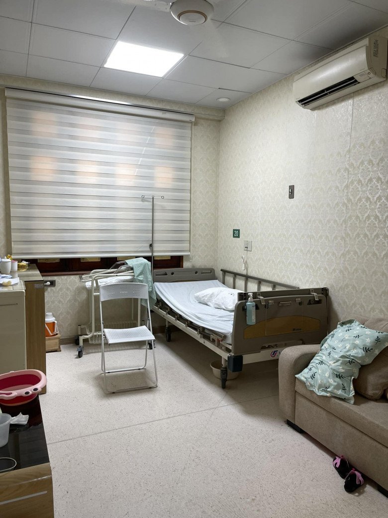 Phòng 1 giường sạch sẽ. (Ảnh: NVCC)